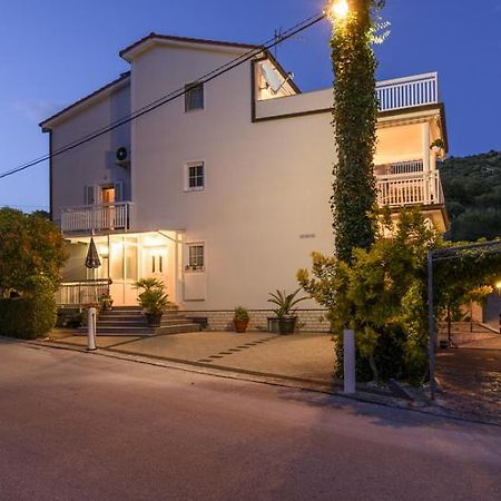 Apartments Luka - Trogir, Marina 150M From The Beach Zewnętrze zdjęcie
