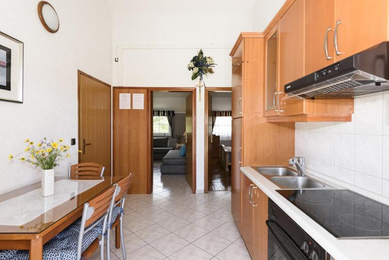 Apartments Luka - Trogir, Marina 150M From The Beach Zewnętrze zdjęcie