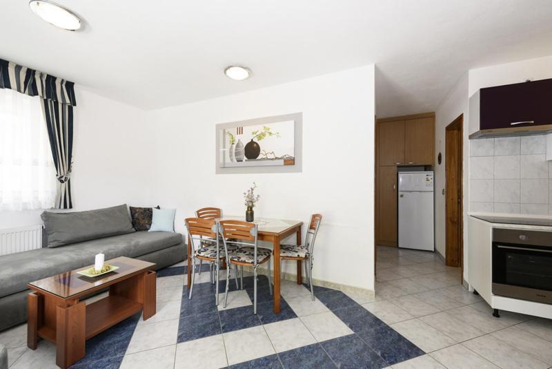 Apartments Luka - Trogir, Marina 150M From The Beach Zewnętrze zdjęcie